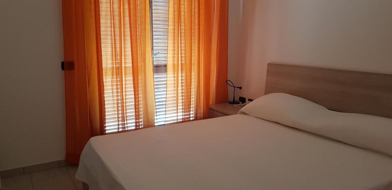 Villa Cala Gavetta Marina Loft à La Maddalena  Extérieur photo